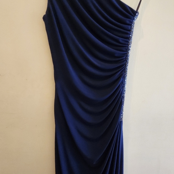 Laundry by Shelli Segal Size 6 Petite One Shoulder Navy Beaded Gown - Picture 1 of 9